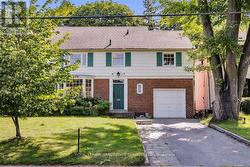 19 STRATHGOWAN CRESCENT Toronto, ON M4N 2Z6