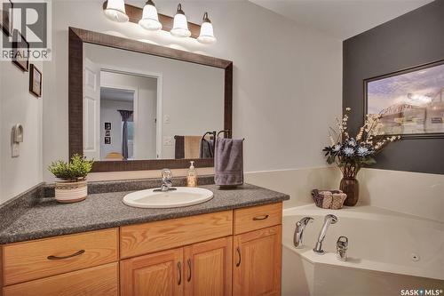 439 Braemar Court, Saskatoon, SK - Indoor Photo Showing Bathroom