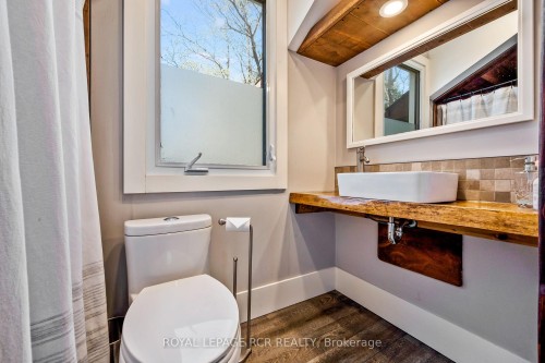 9658 Second Line, Milton, ON - Indoor Photo Showing Bathroom