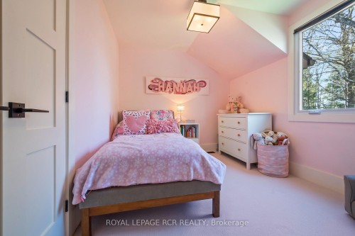 9658 Second Line, Milton, ON - Indoor Photo Showing Bedroom