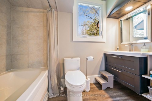 9658 Second Line, Milton, ON - Indoor Photo Showing Bathroom