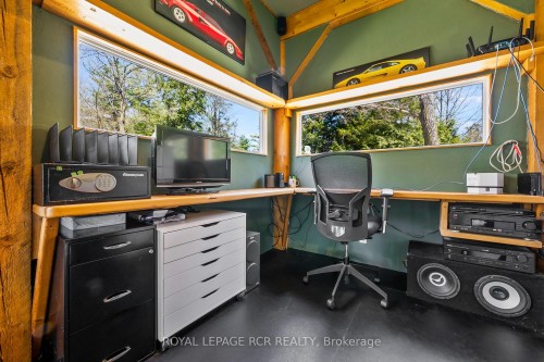 9658 Second Line, Milton, ON - Indoor Photo Showing Other Room