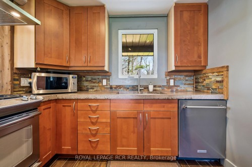 9658 Second Line, Milton, ON - Indoor Photo Showing Kitchen