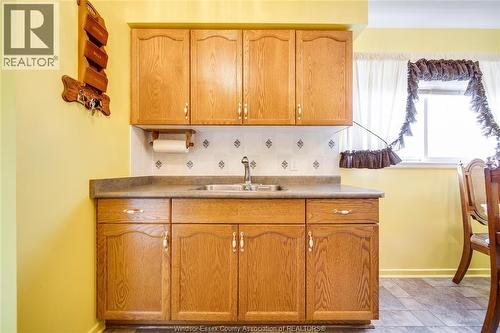 2693 Meadowbrook Lane, Windsor, ON - Indoor Photo Showing Kitchen With Double Sink