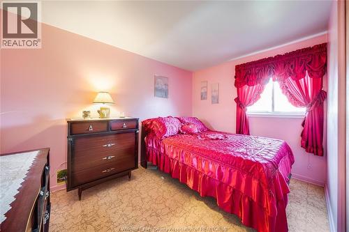2693 Meadowbrook Lane, Windsor, ON - Indoor Photo Showing Bedroom