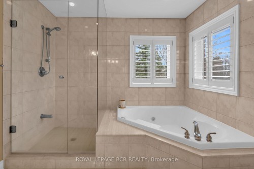 70 English Daisy Court, Vaughan, ON - Indoor Photo Showing Bathroom