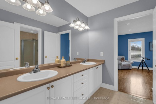 70 English Daisy Court, Vaughan, ON - Indoor Photo Showing Bathroom