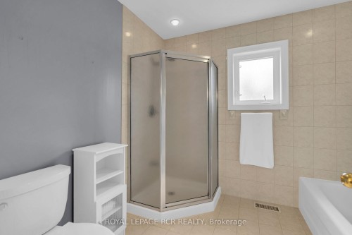 70 English Daisy Court, Vaughan, ON - Indoor Photo Showing Bathroom