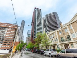 1303-32 Davenport Road Toronto, ON M5R 0B5