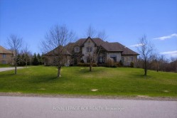 7 Proctor Avenue  Caledon, ON L7E 4E7