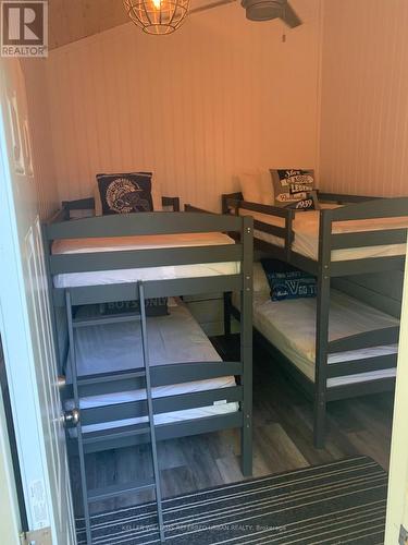 1833 Tiny Beaches Road S, Tiny, ON - Indoor Photo Showing Other Room