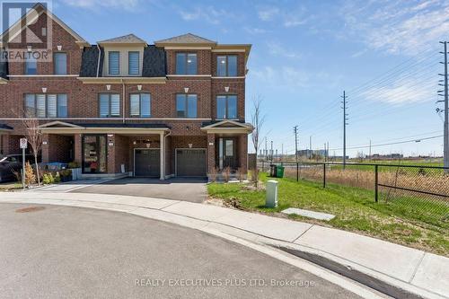 12 VESTRY WAY  Brampton, ON L6P 4N8