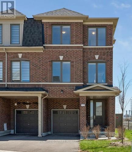 12 VESTRY WAY  Brampton, ON L6P 4N8