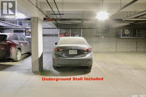 321 545 Hassard Close, Saskatoon, SK - Indoor Photo Showing Garage