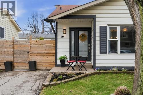 19 Golden Orchard Drive, Hamilton, ON - Outdoor With Exterior