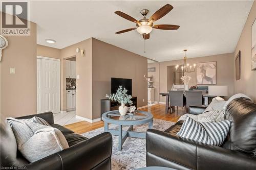 19 Golden Orchard Drive, Hamilton, ON - Indoor Photo Showing Living Room