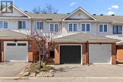 9 FESTIVE PRIVATE  Ottawa, ON K2C 4A1