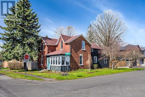 219 ARTHUR STREET  Halton Hills, ON L7J 1L8