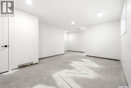3023 Regina Avenue, Regina, SK - Indoor Photo Showing Other Room