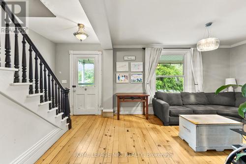 3436 Rittenhouse Road, Lincoln (Lincoln-Jordan/Vineland), ON - Indoor Photo Showing Living Room
