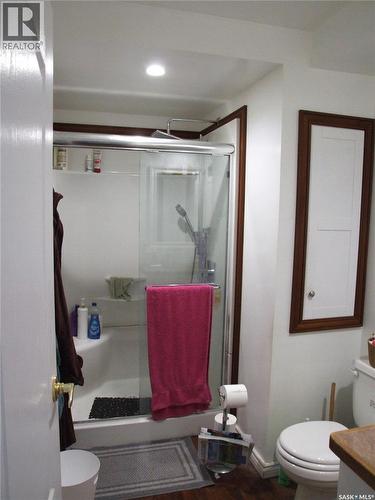 561 Dome Crescent, Burstall, SK - Indoor Photo Showing Bathroom