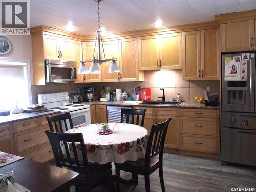 561 Dome Crescent, Burstall, SK - Indoor Photo Showing Other Room