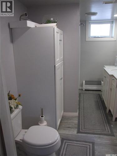 561 Dome Crescent, Burstall, SK - Indoor Photo Showing Bathroom