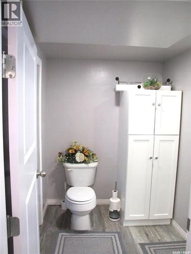 561 Dome Crescent, Burstall, SK - Indoor Photo Showing Bathroom
