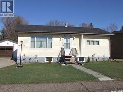 561 Dome CRESCENT Burstall, SK S0N 0H0