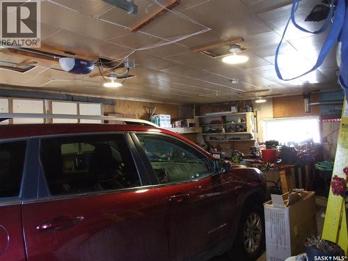 561 Dome Crescent, Burstall, SK - Indoor Photo Showing Garage