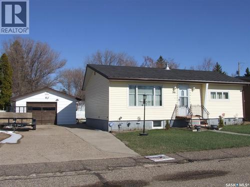 561 Dome Crescent, Burstall, SK - Outdoor
