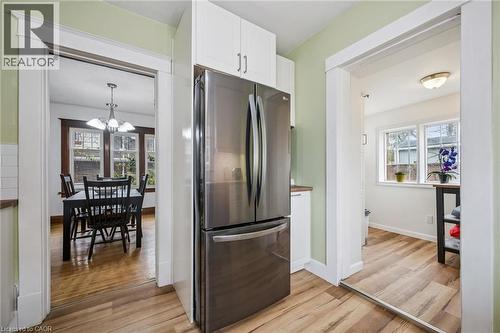 9 Spadina Road E, Kitchener, ON - Indoor