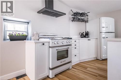62 Liberty Street, Hamilton, ON - Indoor Photo Showing Kitchen