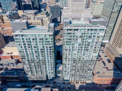 601-1239 Rue Drummond Montréal (Ville-Marie), QC H3G 1V8