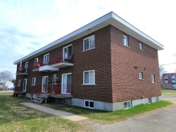 433 Av. d'Argenteuil  Lachute, QC J8H 1W9