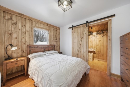 Bedroom - 23 Rue Aldéas-Lachapelle, Saint-François-Du-Lac, QC - Indoor Photo Showing Bedroom