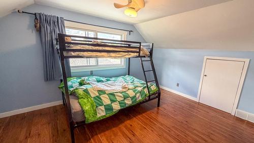 511 11Th Street, Cranbrook, BC - Indoor Photo Showing Bedroom