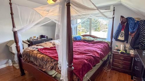 511 11Th Street, Cranbrook, BC - Indoor Photo Showing Bedroom