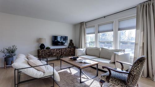 4445 Gordon Drive, Kelowna, BC 