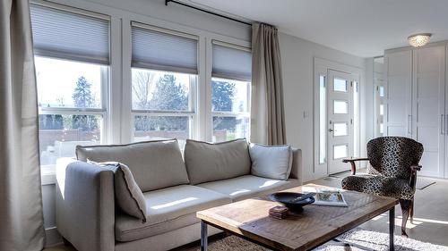 4445 Gordon Drive, Kelowna, BC 