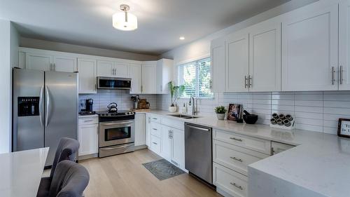 4445 Gordon Drive, Kelowna, BC 