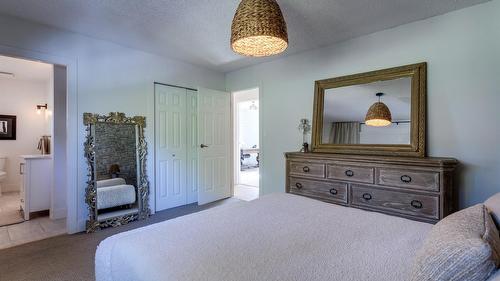 4445 Gordon Drive, Kelowna, BC 