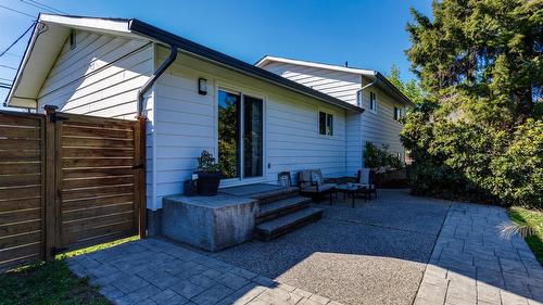 4445 Gordon Drive, Kelowna, BC 