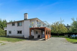 1768 Angola Pl Saanich, BC V8N 4S6