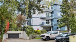 8-949 Cloverdale Ave Saanich, BC V8X 2T4