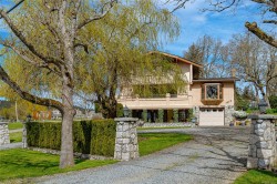 1670 Burnside Rd WESTSaanich, BC V8X 3X3