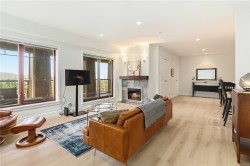 311-1325 Bear Mountain Pkwy Langford, BC V9B 6T8