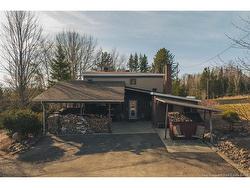 57 Saint-Andre ST Sainte-Anne-De-Madawaska, NB E7E 1H3