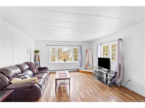 18 Hill St, Lincoln, NB 