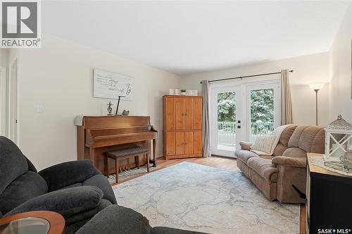 12 80 Berini Drive, Saskatoon, SK - Indoor Photo Showing Living Room